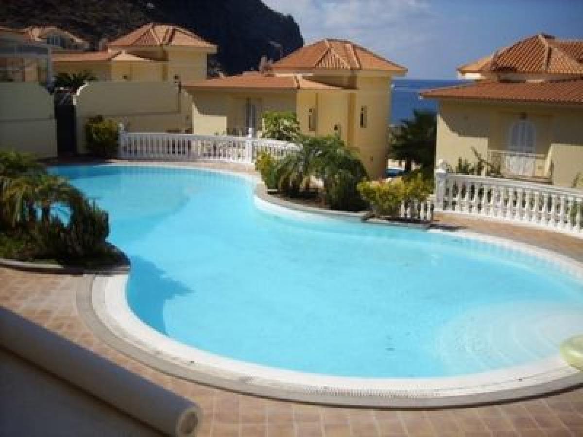 Villa in Los Cristianos marketed by Tenerife Properties