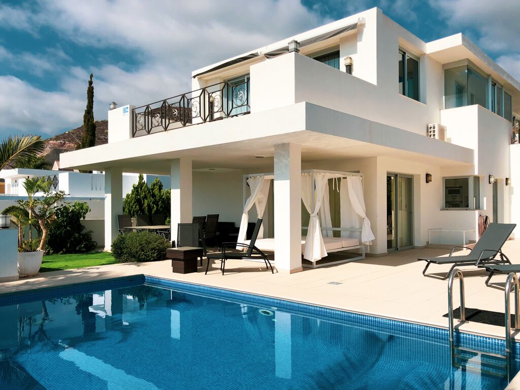 Villa in El Madroñal marketed by The Property Gallery
